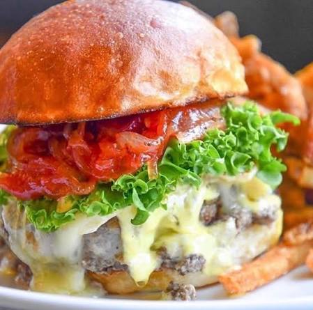 The Black Pig signature dishes Black Pig Burger
Pork Chop
Seasonal Vegetable Dishes